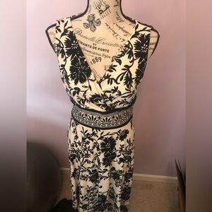 Ladies size 6 Jessica Howard sleeveless dress great condition